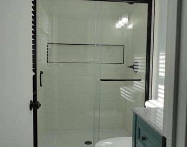 814 Rustic Lane - Photo Thumbnail 43