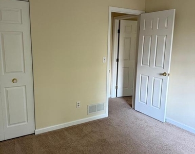 7717 Grace Avenue - Photo Thumbnail 9