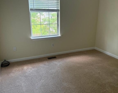 7717 Grace Avenue - Photo Thumbnail 8