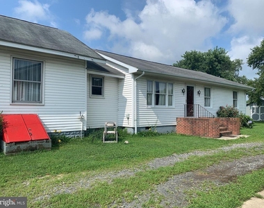 16920 N Main Street - Photo Thumbnail 2