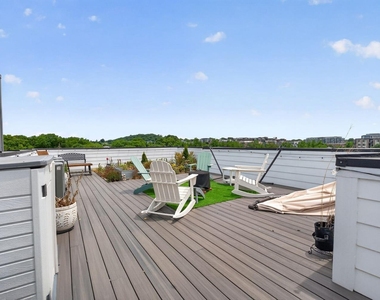1102 Staples Street Ne - Photo Thumbnail 16