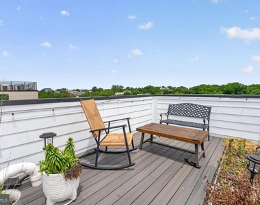 1102 Staples Street Ne - Photo Thumbnail 17