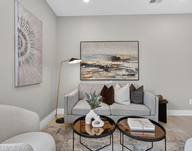1102 Staples Street Ne - Photo Thumbnail 8