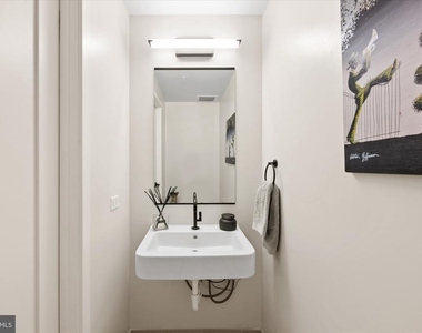 1211 Van Street Se - Photo Thumbnail 5