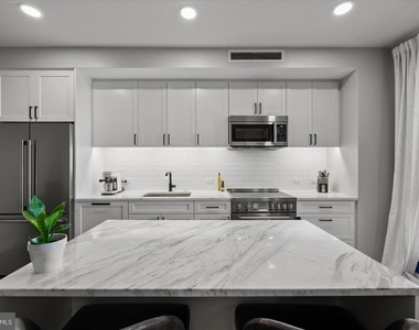 1211 Van Street Se - Photo Thumbnail 9