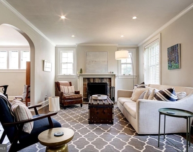5433 31st Street Nw - Photo Thumbnail 2