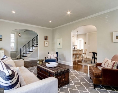 5433 31st Street Nw - Photo Thumbnail 3