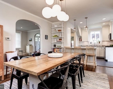 5433 31st Street Nw - Photo Thumbnail 4
