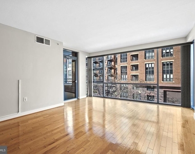 1117 10th Street Nw - Photo Thumbnail 5