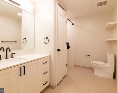 1211 Van Street Se - Photo Thumbnail 8