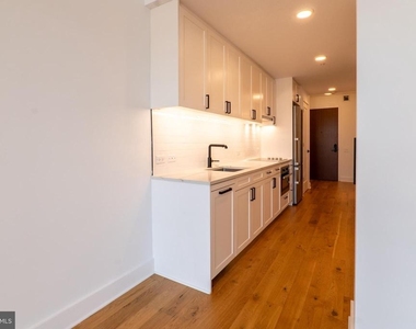 1211 Van Street Se - Photo Thumbnail 5