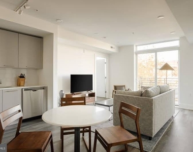 816 Potomac Avenue Se - Photo Thumbnail 1
