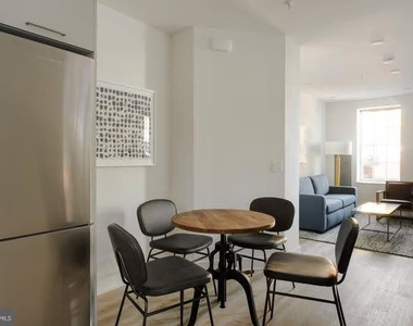 816 Potomac Avenue Se - Photo Thumbnail 3