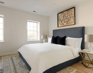 816 Potomac Avenue Se - Photo Thumbnail 5