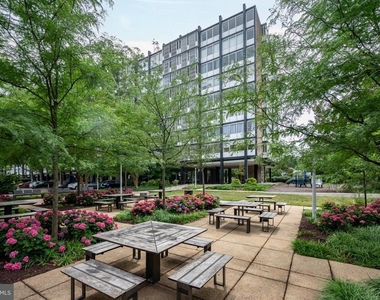 1301 Delaware Avenue Sw - Photo Thumbnail 2