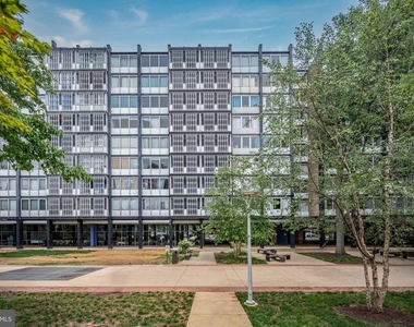 1301 Delaware Avenue Sw - Photo Thumbnail 3