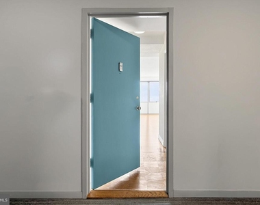 1301 Delaware Avenue Sw - Photo Thumbnail 9