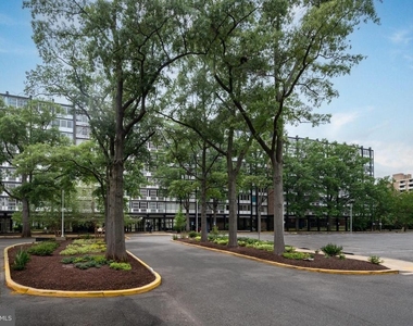 1301 Delaware Avenue Sw - Photo Thumbnail 1