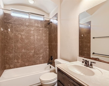 290 Maeves Way - Photo Thumbnail 11