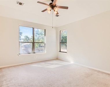 290 Maeves Way - Photo Thumbnail 6