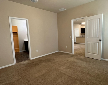 119 Acadia Cv - Photo Thumbnail 6