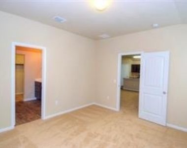 119 Acadia Cv - Photo Thumbnail 2