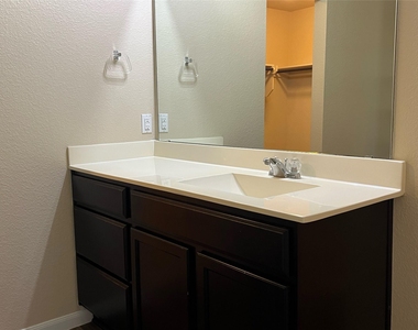119 Acadia Cv - Photo Thumbnail 8
