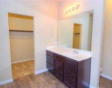 119 Acadia Cv - Photo Thumbnail 3