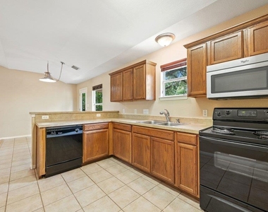 5208 Sioux Ln - Photo Thumbnail 6