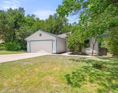 5208 Sioux Ln - Photo Thumbnail 3