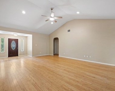 5208 Sioux Ln - Photo Thumbnail 13