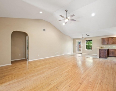 5208 Sioux Ln - Photo Thumbnail 14