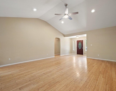 5208 Sioux Ln - Photo Thumbnail 12