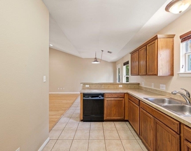5208 Sioux Ln - Photo Thumbnail 4
