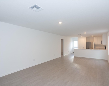 153 Starpacker Ln - Photo Thumbnail 6