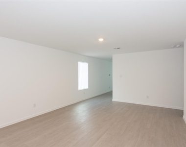 153 Starpacker Ln - Photo Thumbnail 5