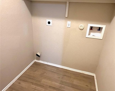12333 Paloma Blanca Way - Photo Thumbnail 21