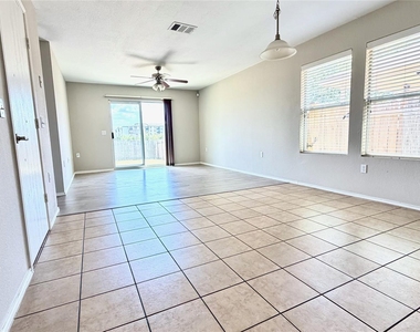 12333 Paloma Blanca Way - Photo Thumbnail 7