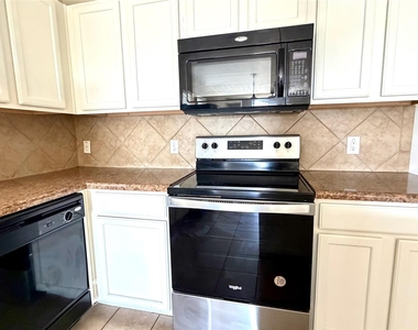 12333 Paloma Blanca Way - Photo Thumbnail 4