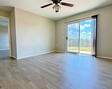 12333 Paloma Blanca Way - Photo Thumbnail 10