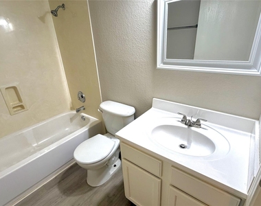 12333 Paloma Blanca Way - Photo Thumbnail 18