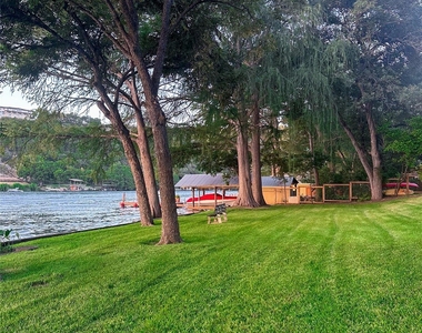 2910 Edgewater Dr - Photo Thumbnail 4