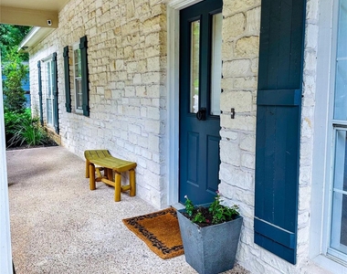 2910 Edgewater Dr - Photo Thumbnail 30