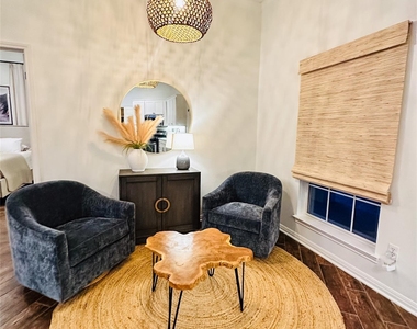 2910 Edgewater Dr - Photo Thumbnail 13