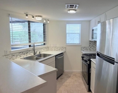 2500 Burleson Rd - Photo Thumbnail 10