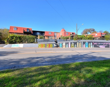 900 S Lamar Blvd - Photo Thumbnail 13