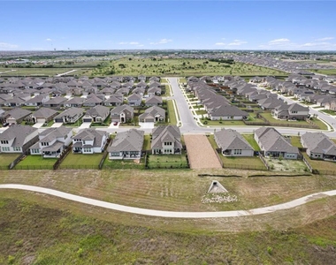 13517 William Tyler Way - Photo Thumbnail 29