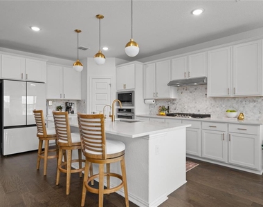 13517 William Tyler Way - Photo Thumbnail 6