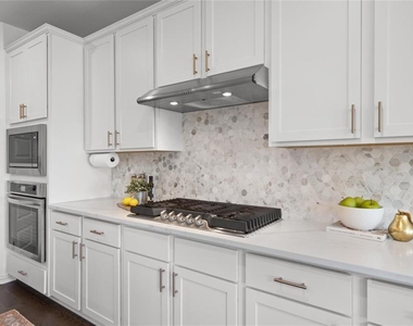 13517 William Tyler Way - Photo Thumbnail 7
