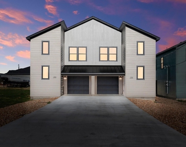 306 S Avenue P Ave - Photo Thumbnail 2